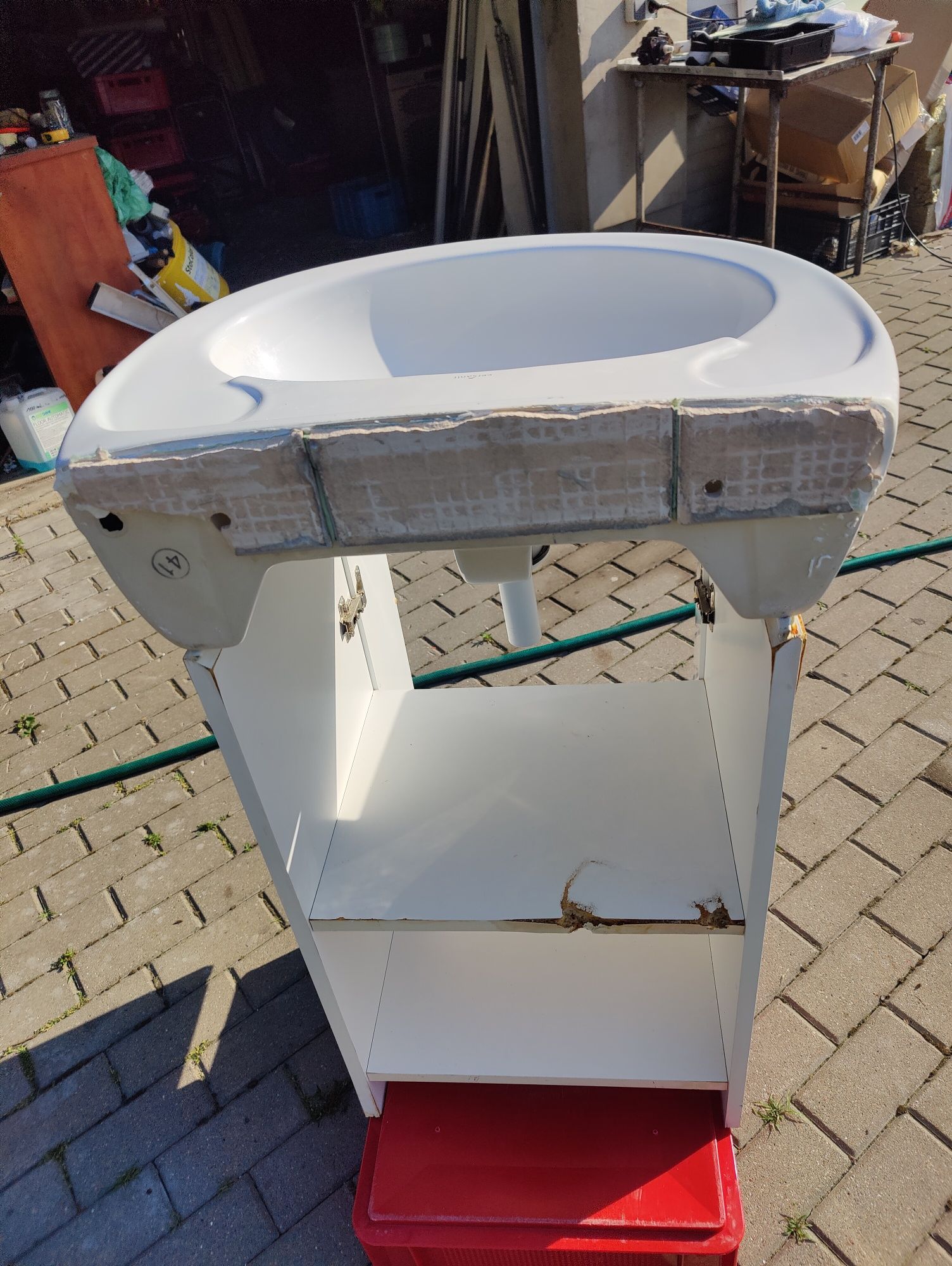 Szafka łazienkowa z umywalką Cersanit
