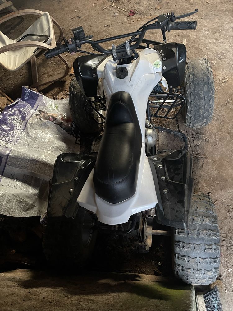 Vendo moto 4 para pecas.