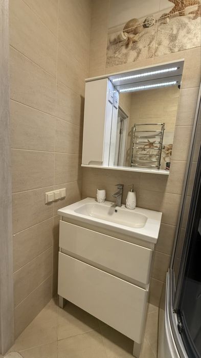 Евро двухкомнатная с ремнотом в кадоре на Сахарова