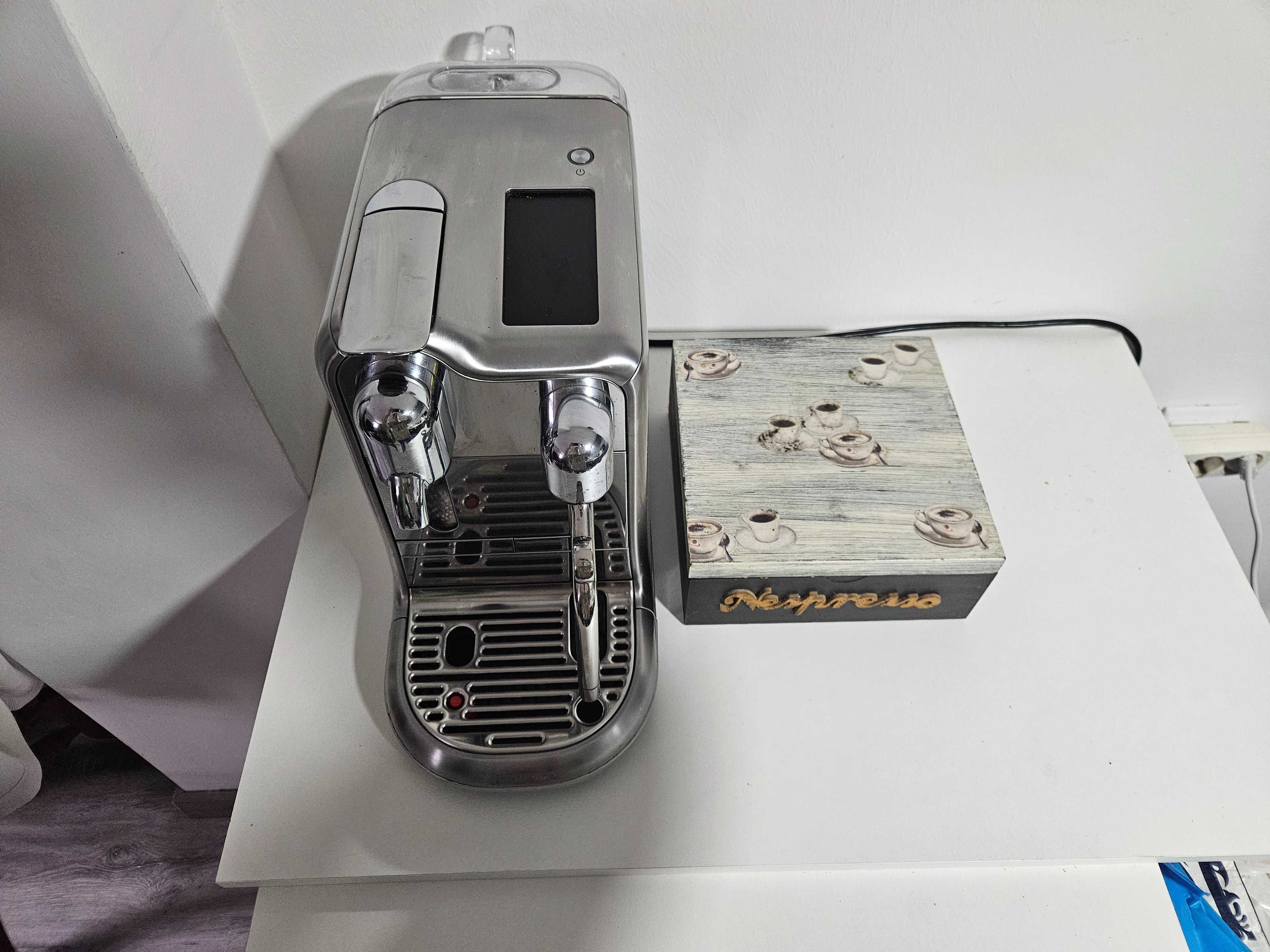Maquina Nespresso Creatista Pro