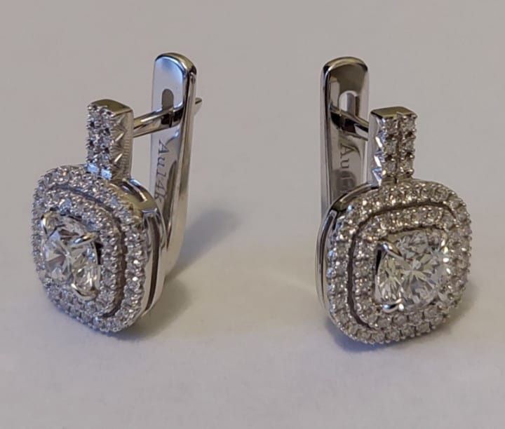Золотое кольцо с бриллиантами в стиле Tiffany