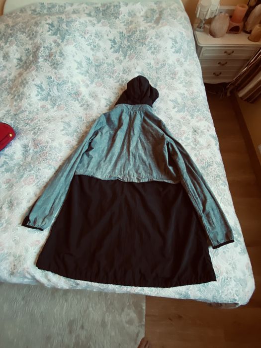Nike dluga wiatrowka roz L