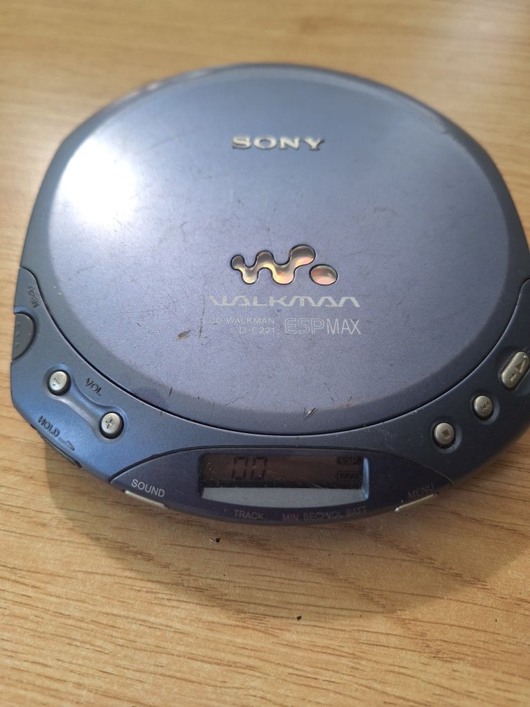 Sony Purple/Blue CD Walkman Player ESPMax (D-E220)