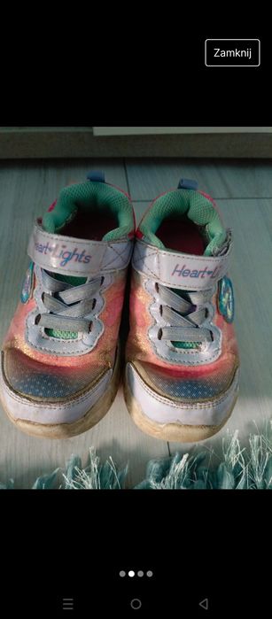 Buty ze świecącą podeszwą 25