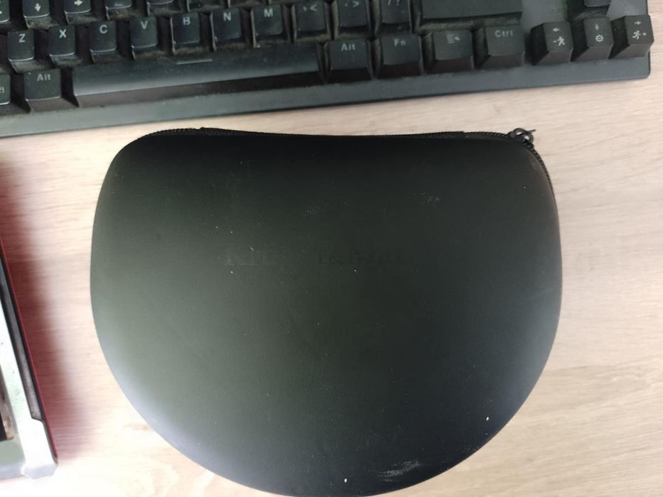 Sprzedam dwie klawiatury i słuchawki