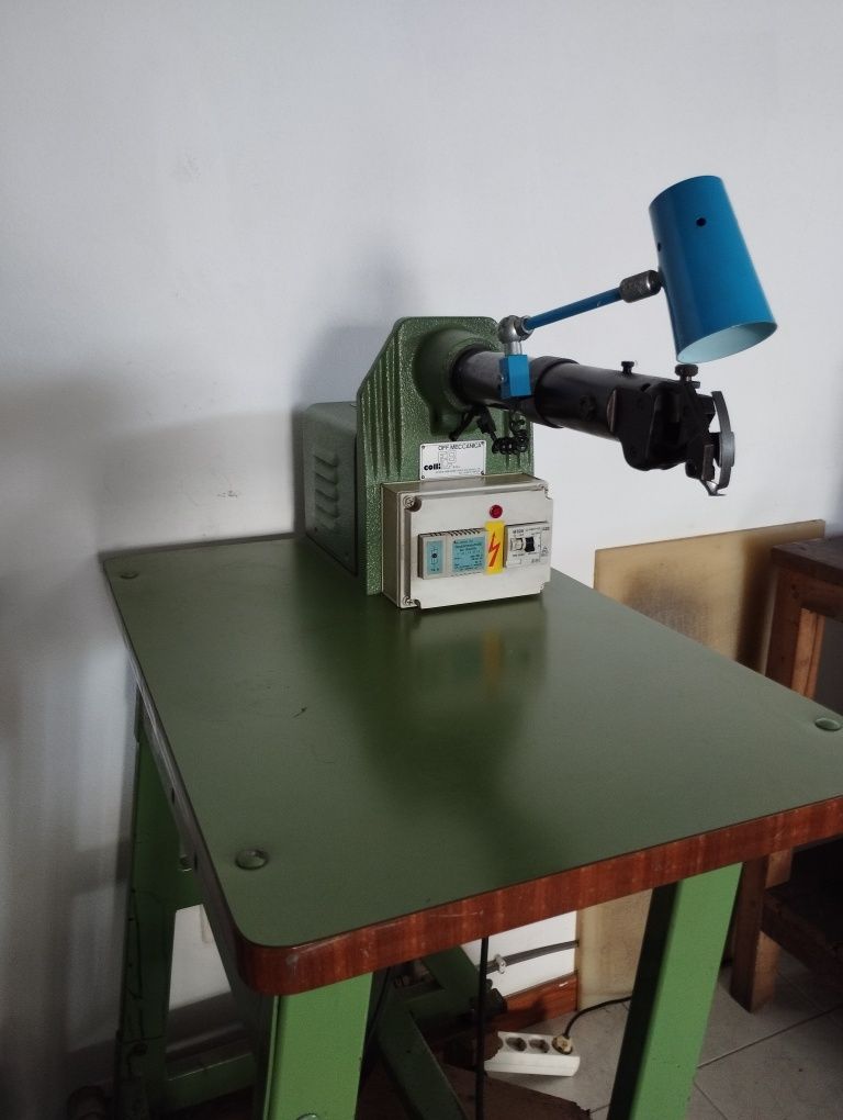 Máquina de aparar