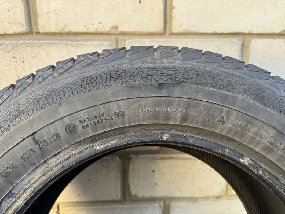 Продам зимнюю резину шипы 215-65 R16 Nokian Gislaved