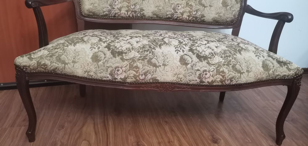 Sprzedam sofę w stylu ludwikowskim