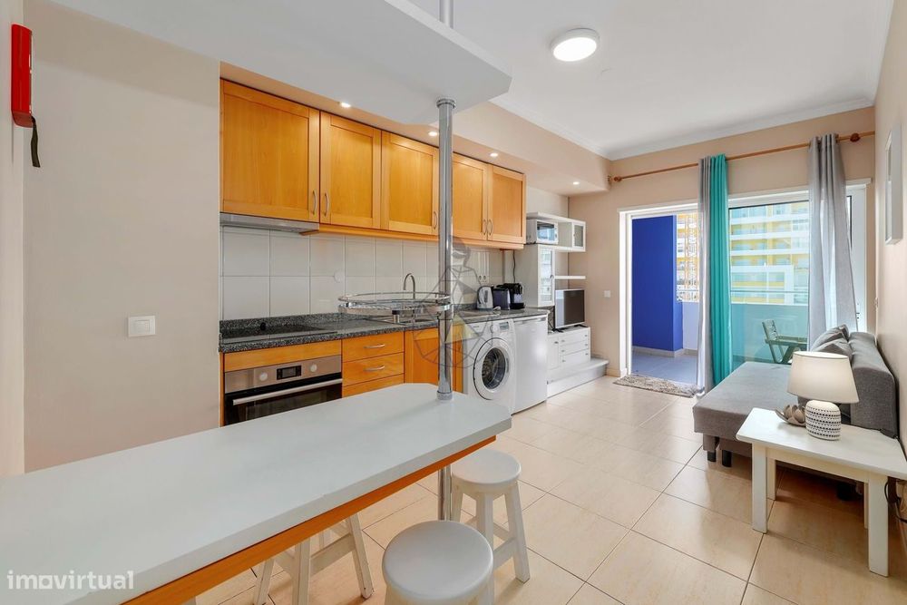 Arrendamento Anual apartamento com 1 Quarto e Piscina Alto do Quintão