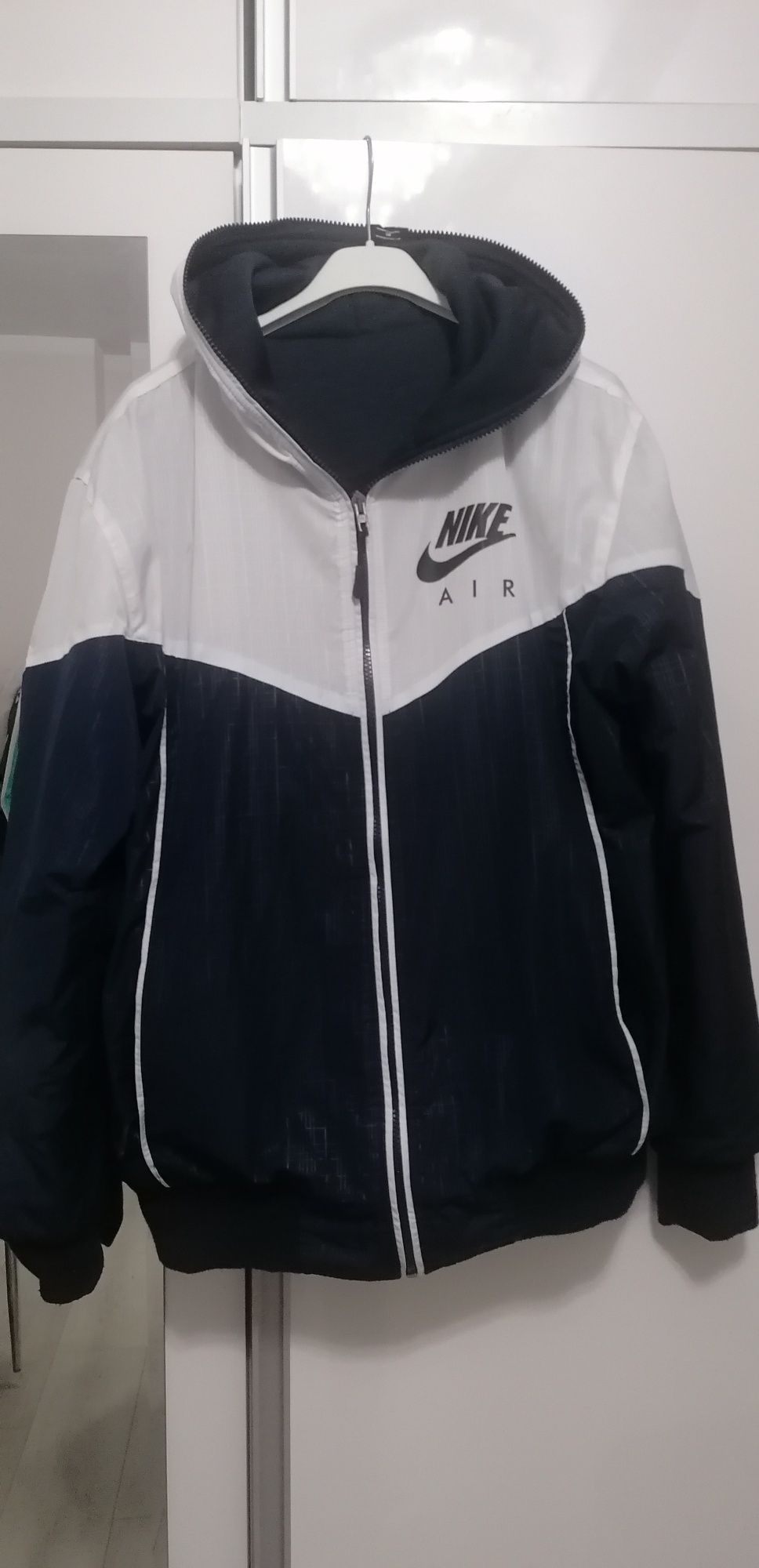 Sprzedam  dwustronną kurtkę nike