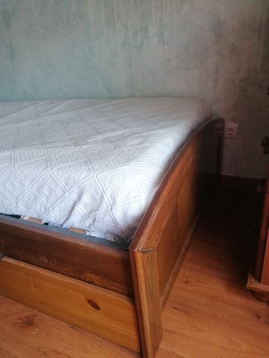 Mobília Quarto de Pinho + Oferta Cama gaveta