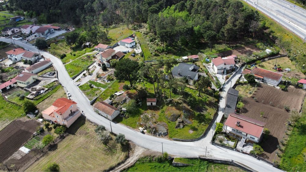 Terreno para Construção de ate 4 casas em Teivas