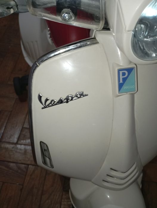 Mini vespa elétrica para criança com sistema de som melhor
