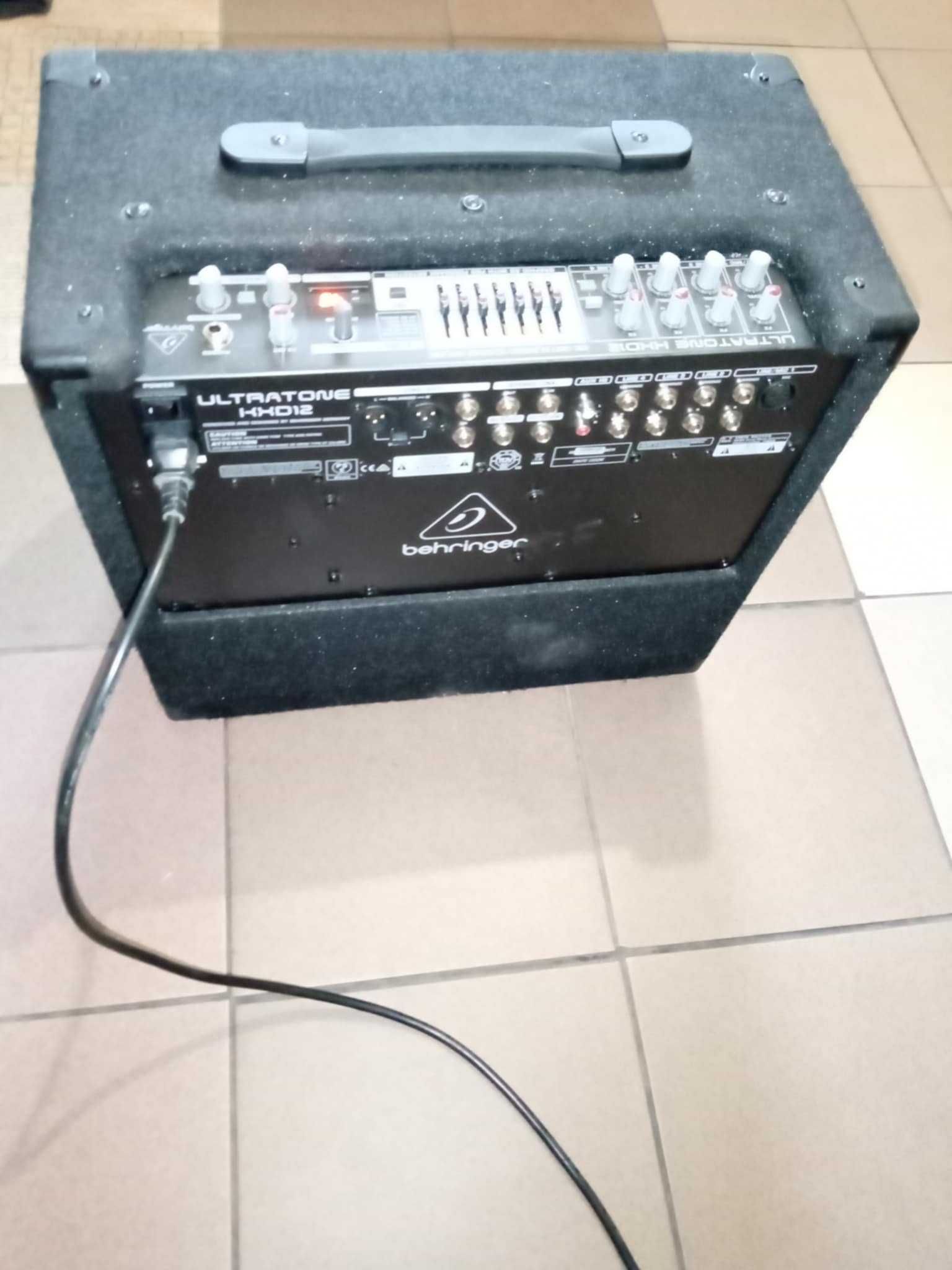 Wzmacniacz behringer KXD12 keyboard amplifier