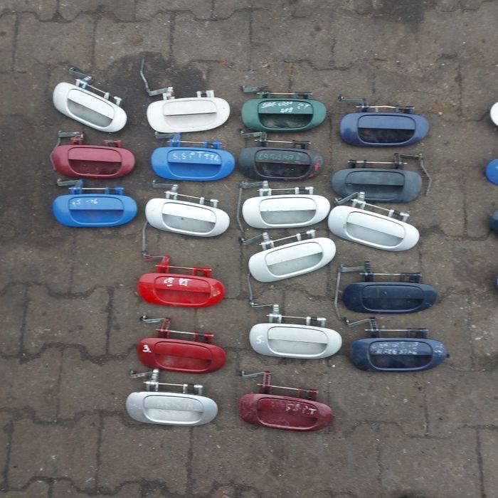 Carisma Space star наружня ручка двері 1996-2004