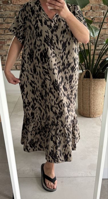 Dluga zwiewna sukienka letnia paszki 67x2 44/46-48 wzor panterka ciapy