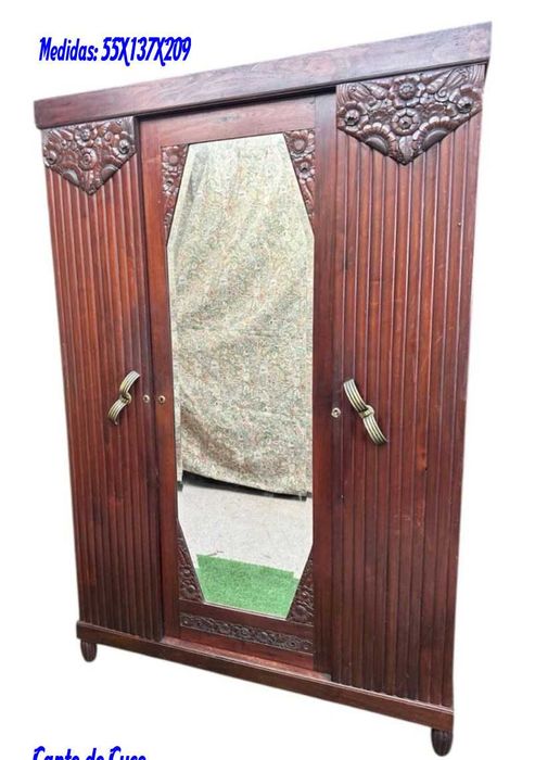 Roupeiro 3 portas centenario, armário impecável