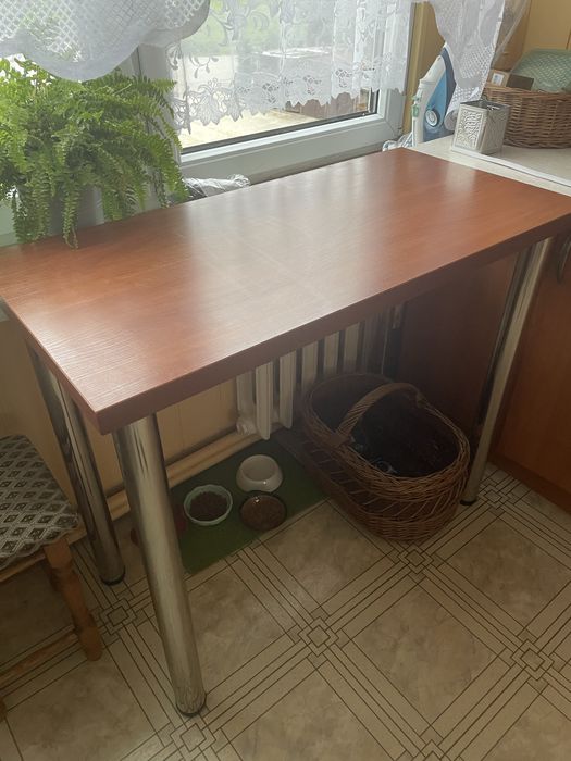 Stół dościenny wysoki 85 cm do kuchni