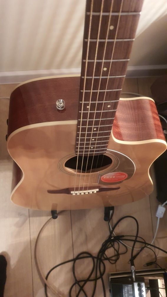 Gitara elektroakustyczna fender redondo jak nowa