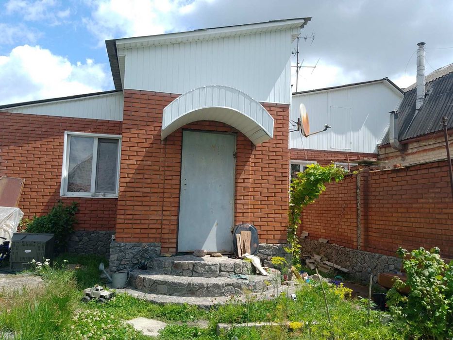 Продам большую часть дома Одесская