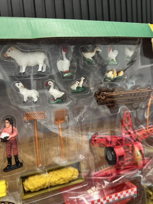 Новий набір ферма, трактор