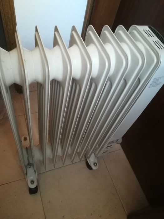 Aquecedor Elétrico a Óleo