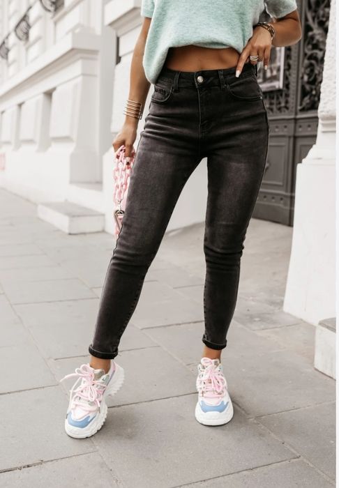 Spodnie m Sara Ala Levi's czarne