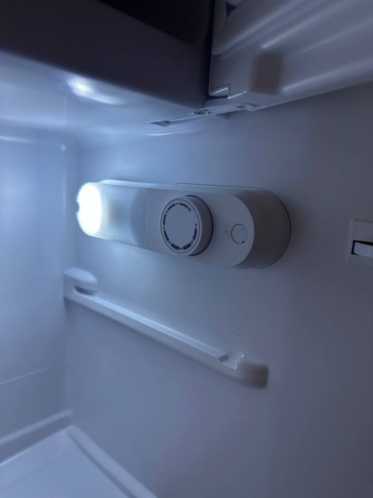 Однокамерний холодильник Hisense RR106D4CWE (82 л)