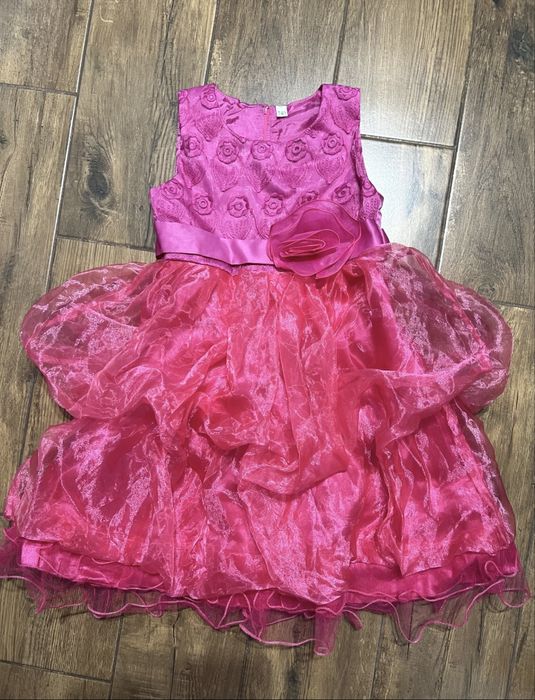 Piękna sukienka na wesele chrzciny wizytowa tiul r 140