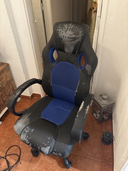 Cadeira de gaming usada
