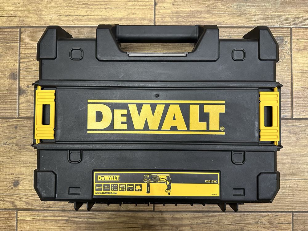 Młotowiertarka udarowa sieciowa Dewalt D25133 | walizka TSTAK