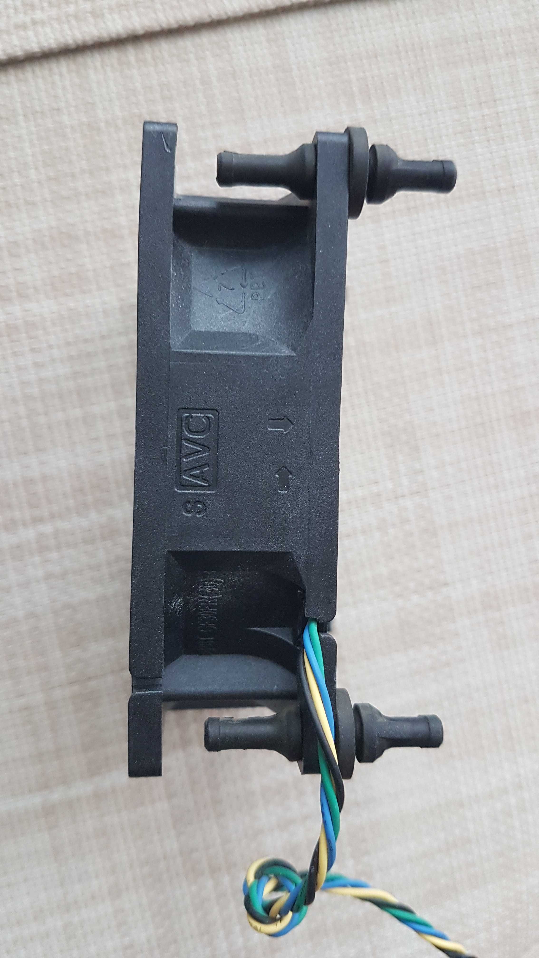 Wentylator wiatrak komputerowy AVC /DC-12V/0.70A