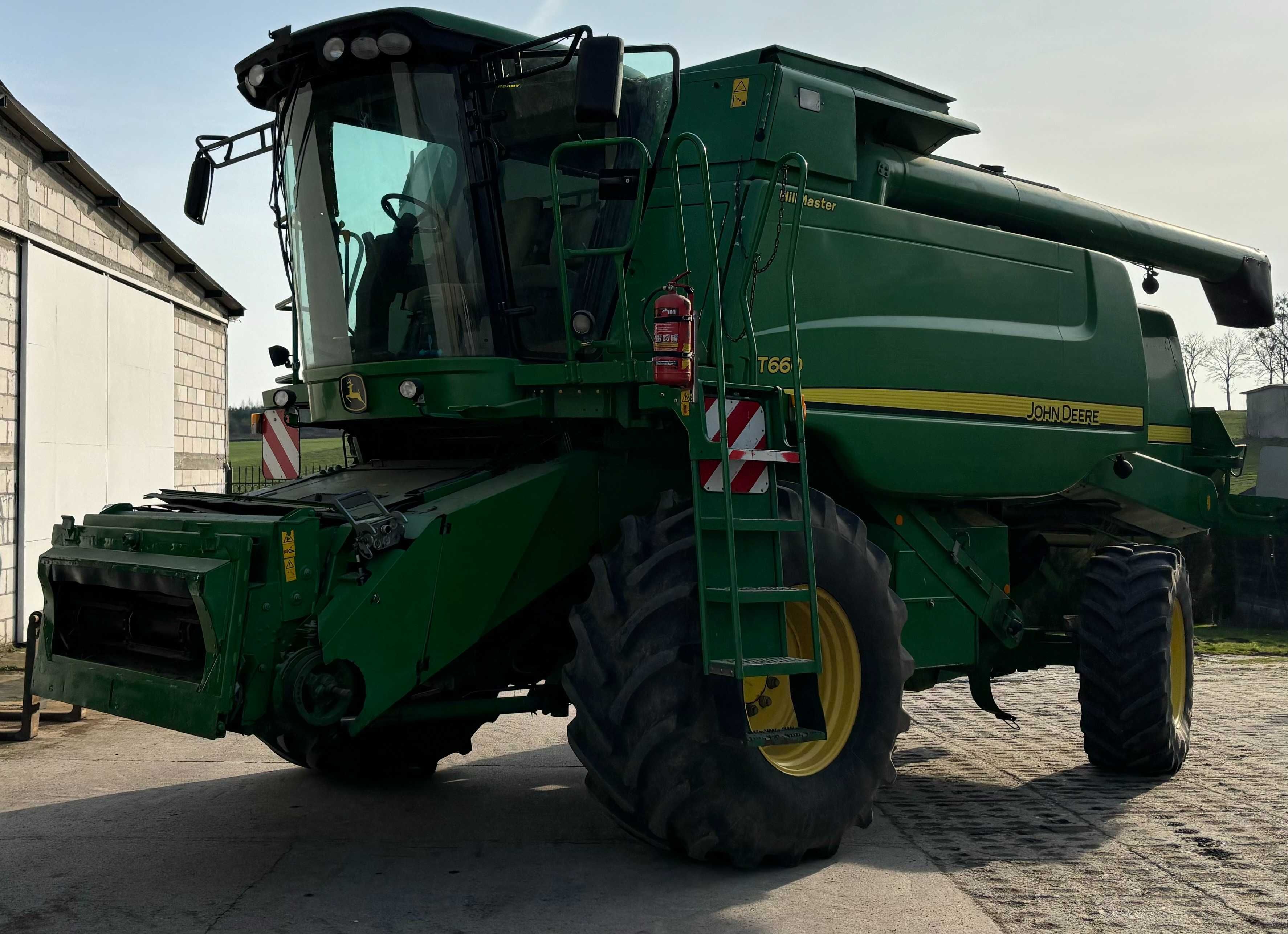 Kombajn zbożowy John Deere T660 Hilmaster