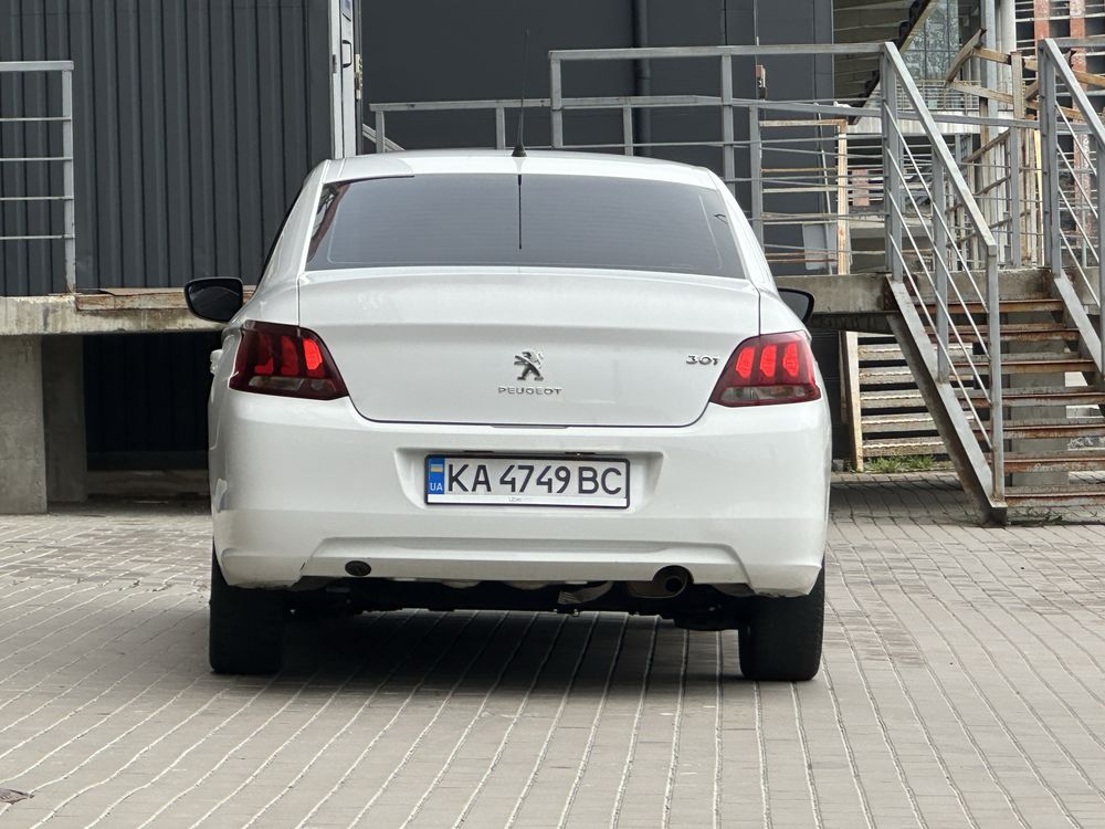 Peugeot 301 2021 год 1.6 газ бенз