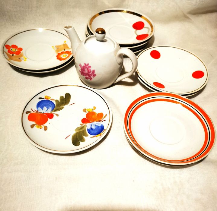 Чашки, блюдца...