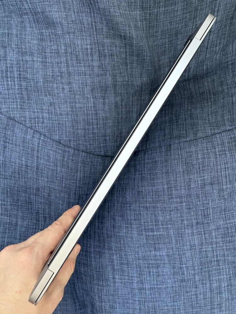 MacBook Pro 2019 13 i5 1.4/ 8GB /256 GB/ Touch Bar /93%