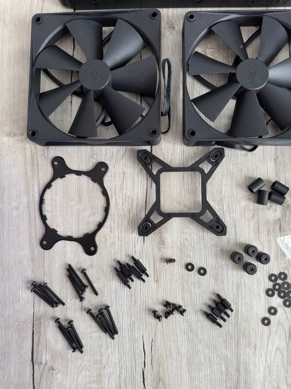 Система рідинного охолодження NZXT Kraken 280 Black – 280mm AIO LCD