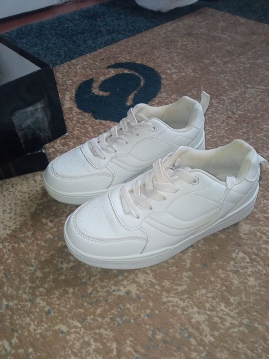 Продам взуття жіноче 37 розмір