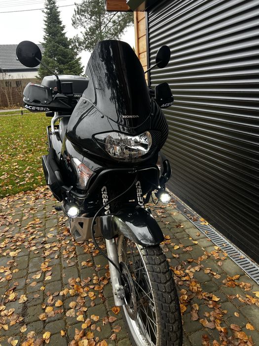 Honda Transalp XL650V unikat , CarPlay Android auto halogeny, kufry
