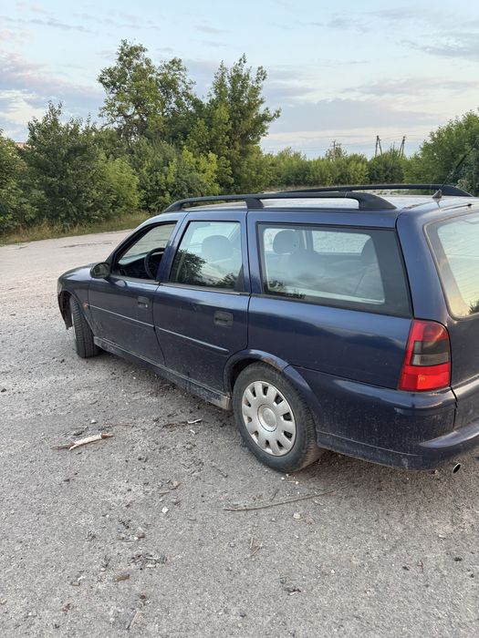 Продам Opel Vectra b 1.6 бензин