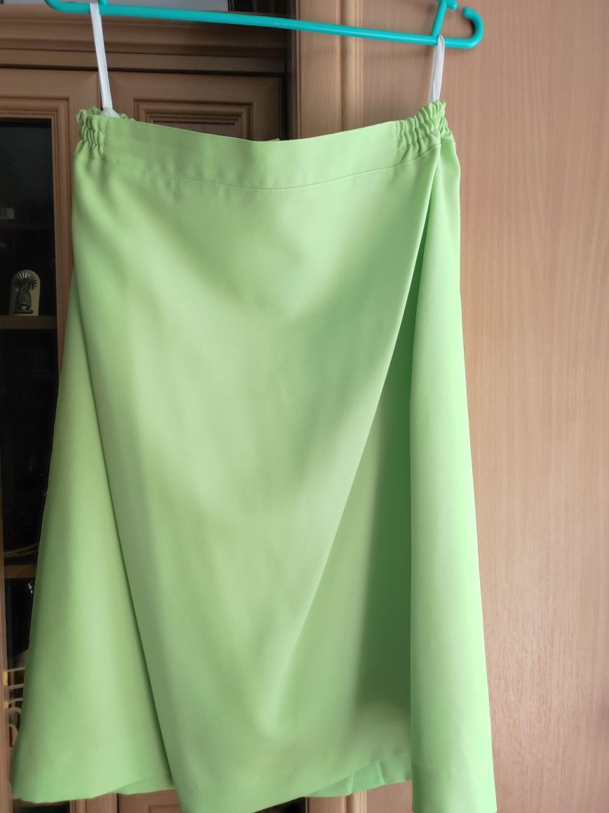 Zielony komplet spódnica+ żakiet XL