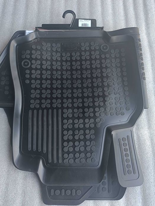 Dywaniki gumowe Peugeot partner II Citroen berlingo