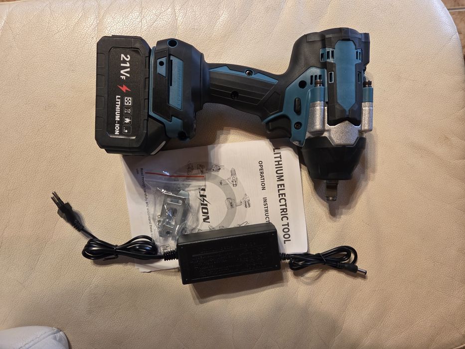 Klucz udarowy zamiennik makita z baterią i ładowarką