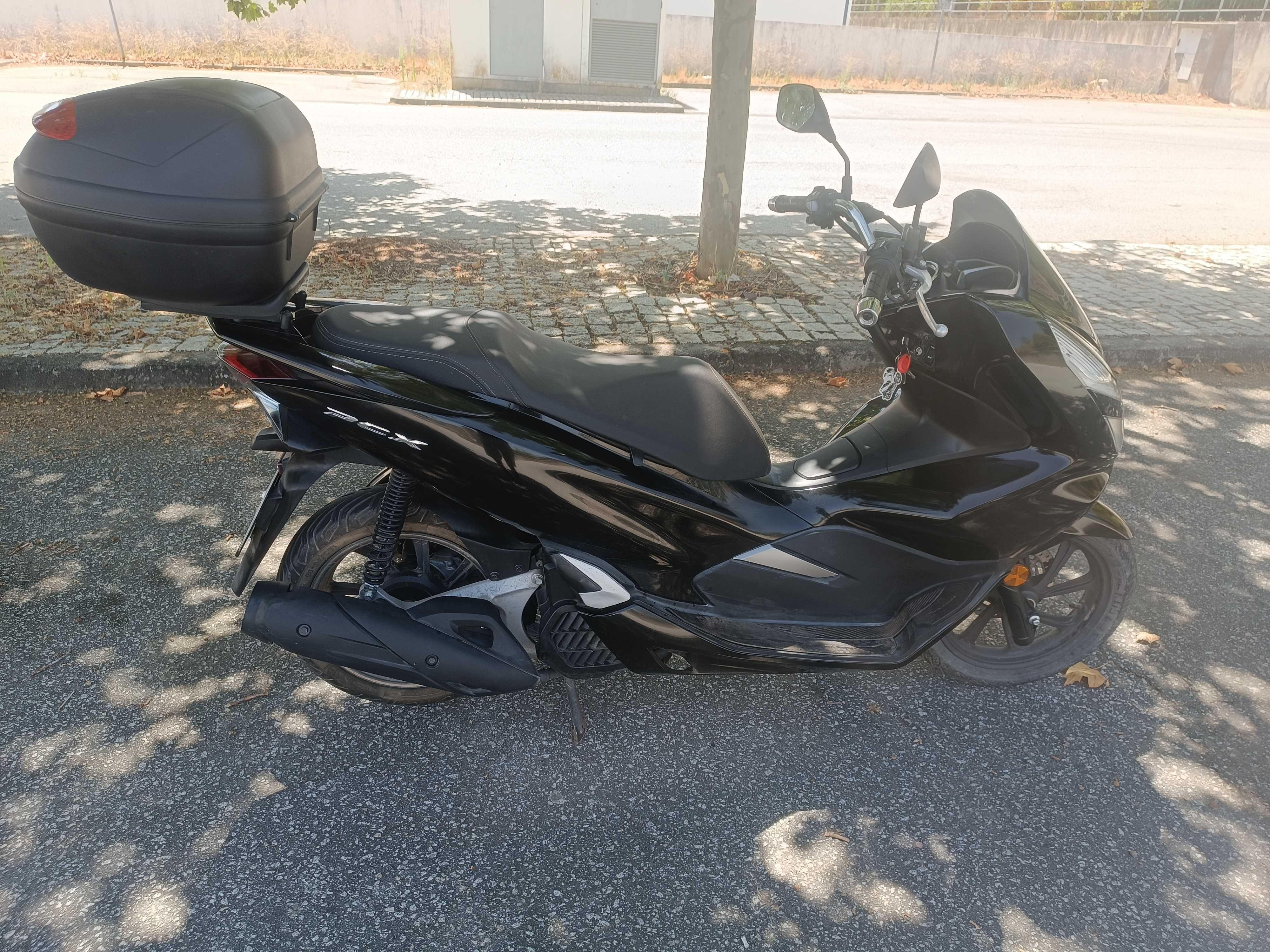 Honda PCX 125 em muito bom estado