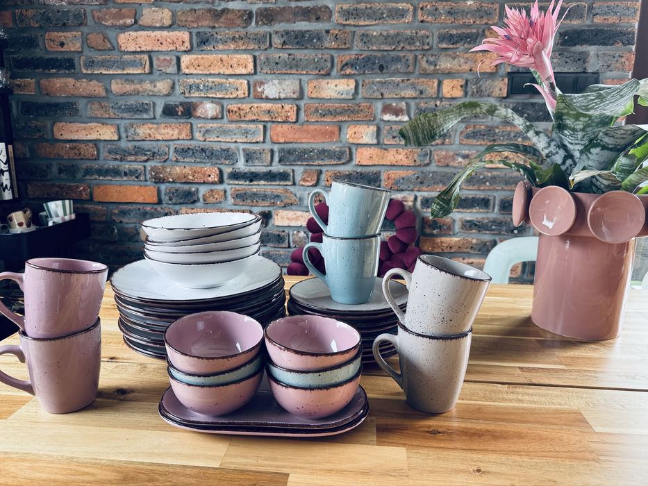 Zastawa stolowa 37 elementow