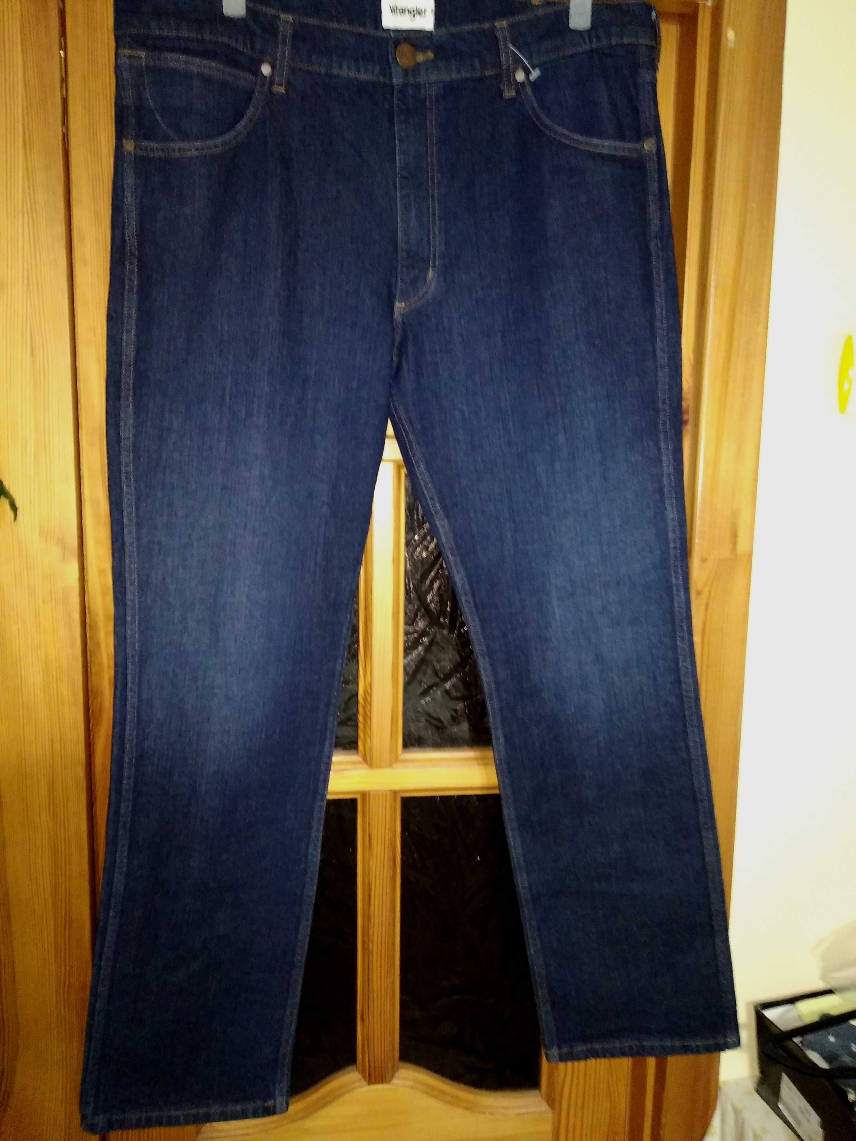 Джинси WRANGLER greensboro   W40 L32 made in Pakistan  з США