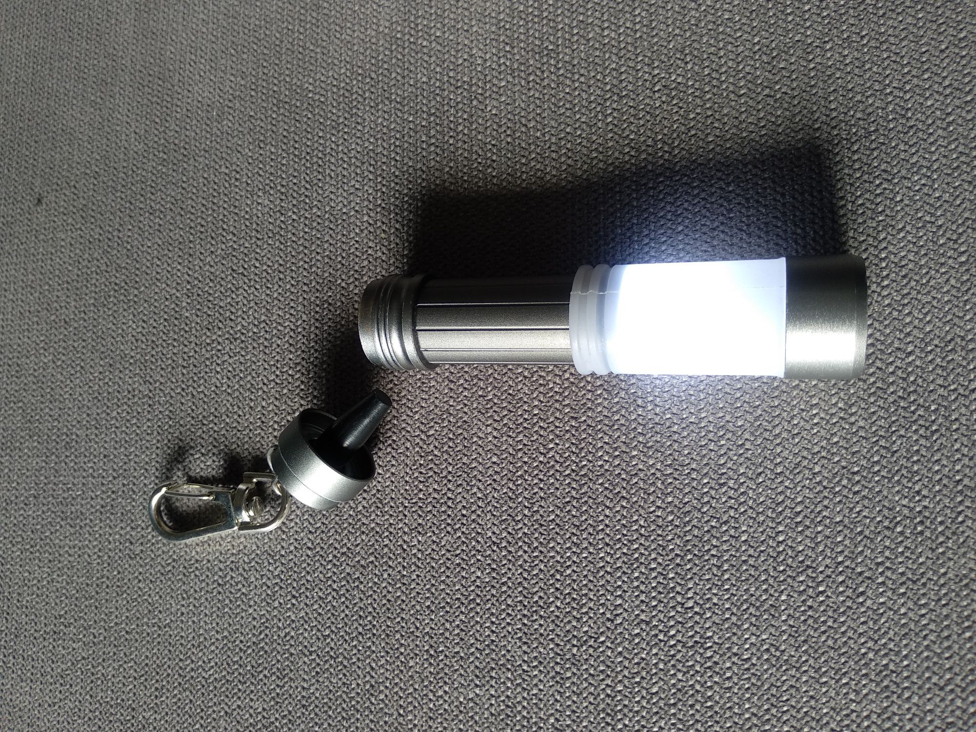 Mini latarka lampka 2w1
