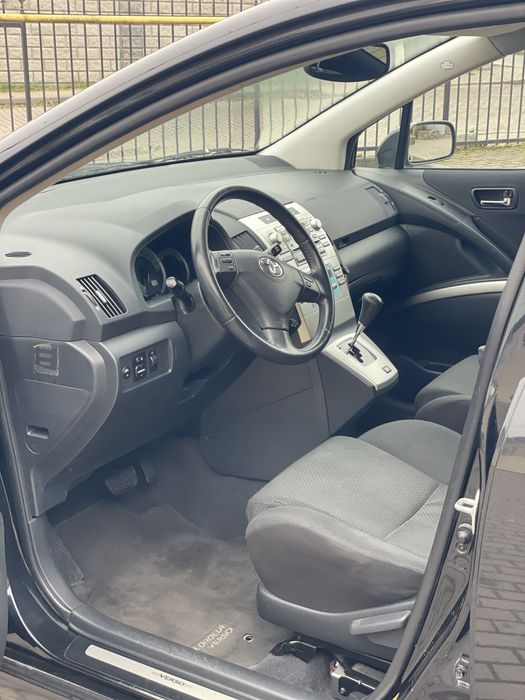 продам Toyota Corolla Verso