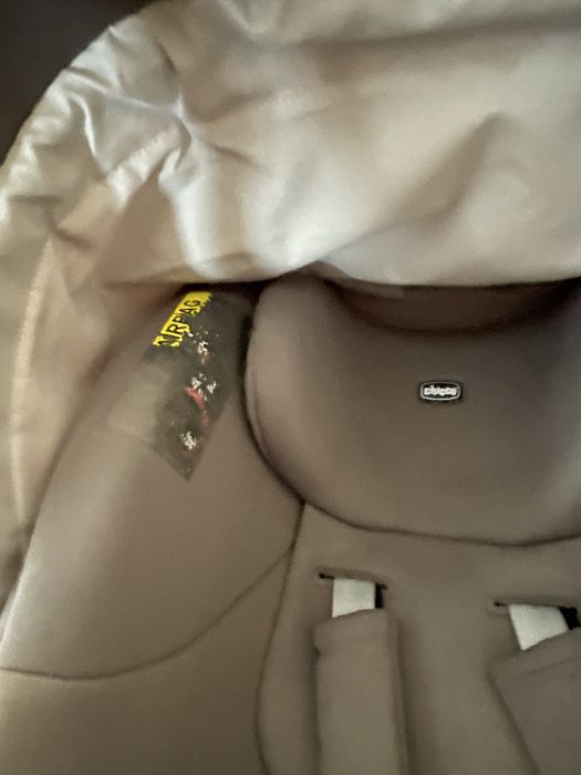 Cadeirinha Auto Chico + base