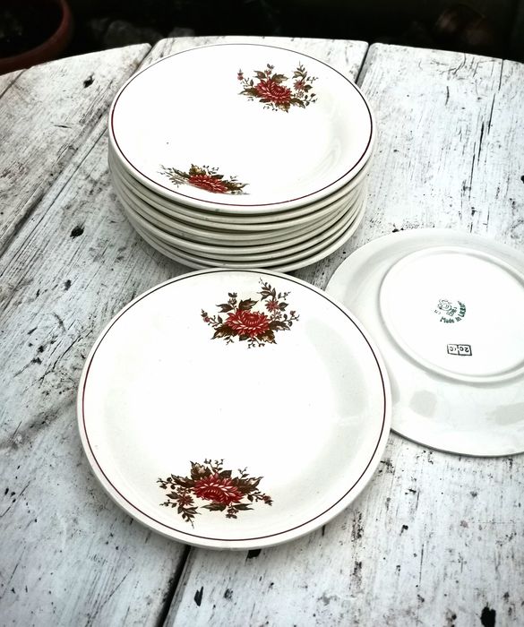 Супница, тарелки Буды